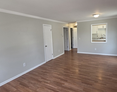 736 Savin Avenue - Photo Thumbnail 10