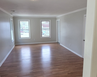 736 Savin Avenue - Photo Thumbnail 9
