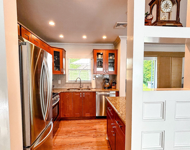 120 Pilgrim Drive - Photo Thumbnail 19