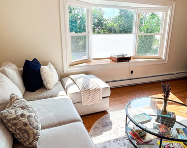120 Pilgrim Drive - Photo Thumbnail 16