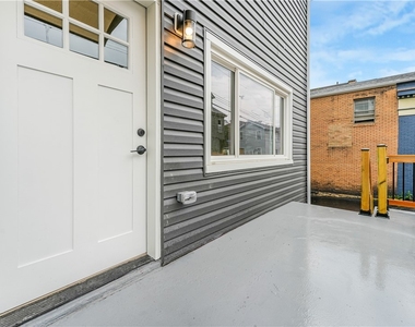 4706 Lorigan St - Photo Thumbnail 2