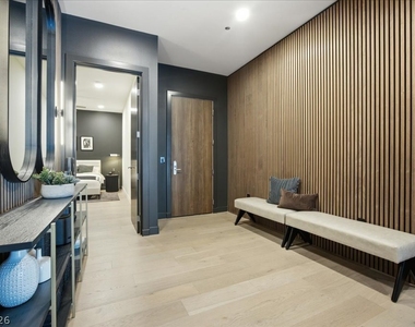 4575 Dean Martin Drive - Photo Thumbnail 9