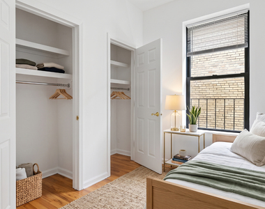 920 Riverside Drive - Photo Thumbnail 6