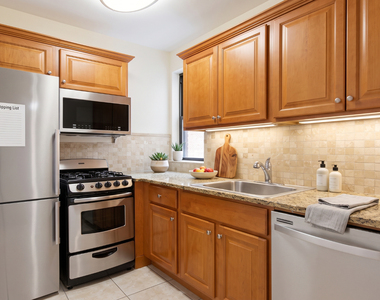 341 St Nicholas Avenue - Photo Thumbnail 7