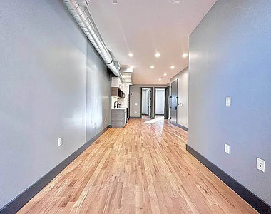 1360 Herkimer Street - Photo Thumbnail 2
