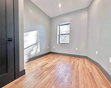 1360 Herkimer Street - Photo Thumbnail 3