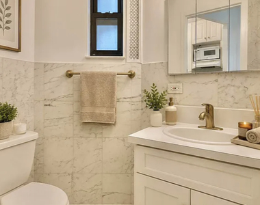 East 84th Street - Photo Thumbnail 2