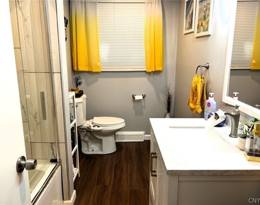 302 Oakridge Drive - Photo Thumbnail 24