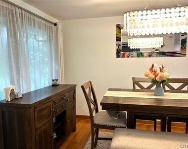 302 Oakridge Drive - Photo Thumbnail 15