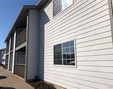 5816 Stonegate Heights Drive - Photo Thumbnail 2