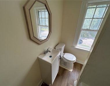 42 Villa St - Photo Thumbnail 16