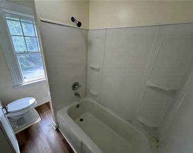 42 Villa St - Photo Thumbnail 15