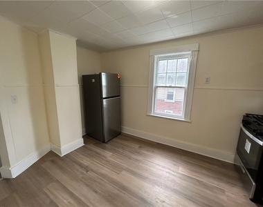 42 Villa St - Photo Thumbnail 4