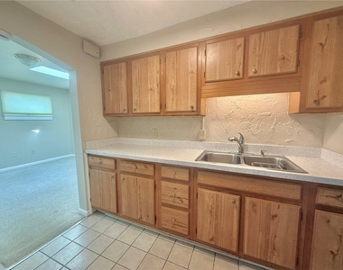 5156 Saint Paul Boulevard - Photo Thumbnail 7