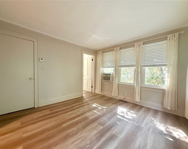 5156 Saint Paul Boulevard - Photo Thumbnail 19
