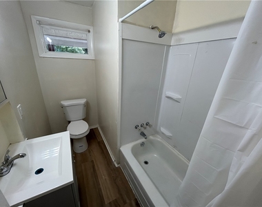42 Villa Street - Photo Thumbnail 11