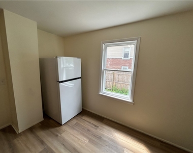 42 Villa Street - Photo Thumbnail 7