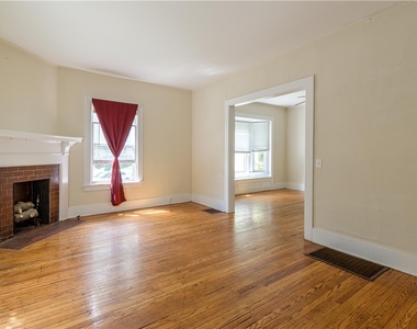 760 Harvard Street - Photo Thumbnail 2