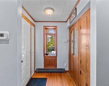 114 Flohr Avenue - Photo Thumbnail 10