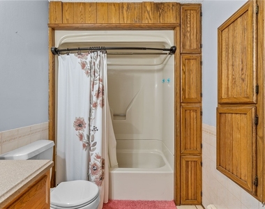 114 Flohr Avenue - Photo Thumbnail 15