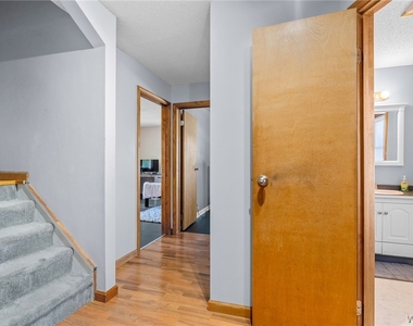 114 Flohr Avenue - Photo Thumbnail 16