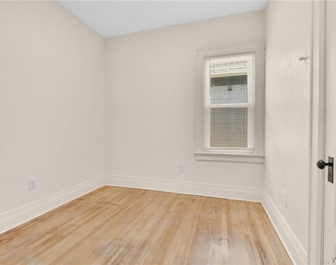 2206 Main Street - Photo Thumbnail 28