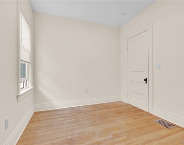 2206 Main Street - Photo Thumbnail 27