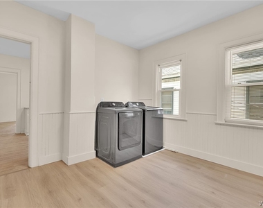 2206 Main Street - Photo Thumbnail 30