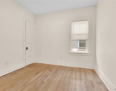 2206 Main Street - Photo Thumbnail 25