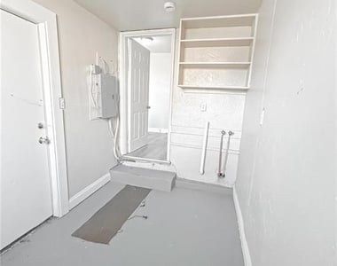 531 24th Street - Photo Thumbnail 24