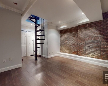 Hudson Street - Photo Thumbnail 6