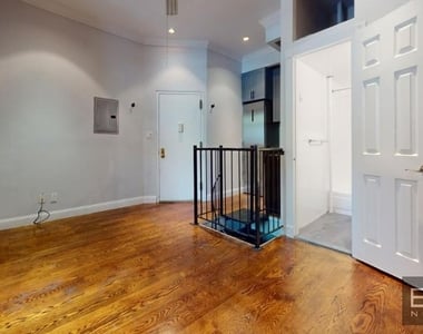 Hudson Street - Photo Thumbnail 15