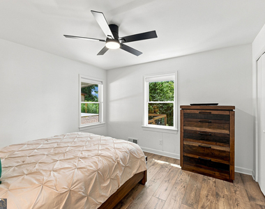 4225 Twin Rivers Drive - Photo Thumbnail 27