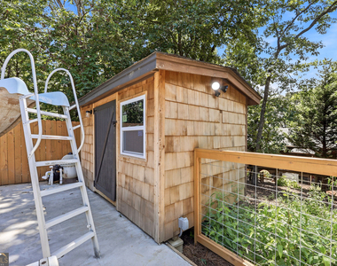 4225 Twin Rivers Drive - Photo Thumbnail 35