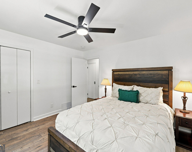 4225 Twin Rivers Drive - Photo Thumbnail 28