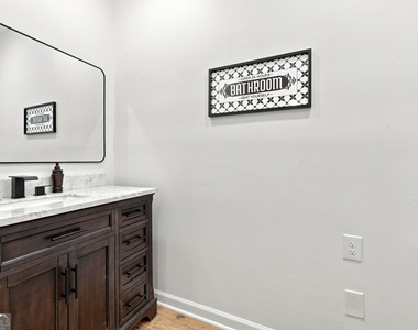 4225 Twin Rivers Drive - Photo Thumbnail 18