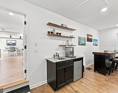 4225 Twin Rivers Drive - Photo Thumbnail 16