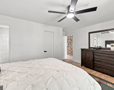 4225 Twin Rivers Drive - Photo Thumbnail 21