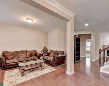 4228 Woods Creek Lane - Photo Thumbnail 10
