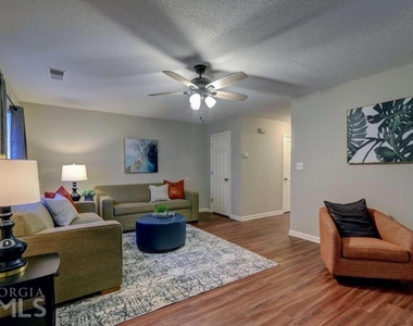 7271 Crestside Drive - Photo Thumbnail 1