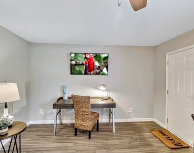 7269 Crestside Drive - Photo Thumbnail 3