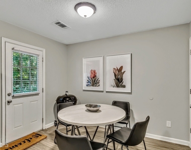 7269 Crestside Drive - Photo Thumbnail 10