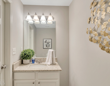7269 Crestside Drive - Photo Thumbnail 5