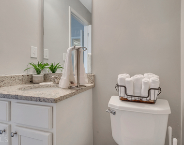 7269 Crestside Drive - Photo Thumbnail 17