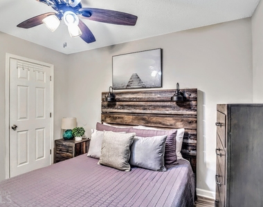 7269 Crestside Drive - Photo Thumbnail 21