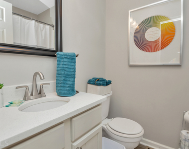 7267 Crestside Drive - Photo Thumbnail 10