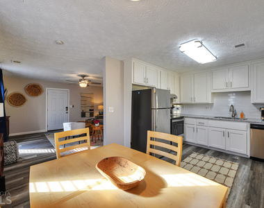 160 Booth Road Sw - Photo Thumbnail 6