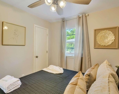 50 Oak Street - Photo Thumbnail 15
