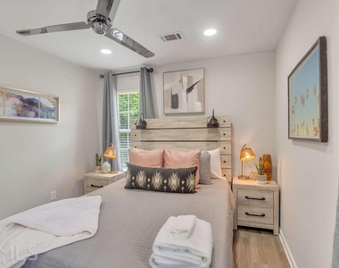 5551 Davis Drive - Photo Thumbnail 11
