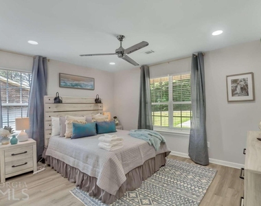 5551 Davis Drive - Photo Thumbnail 6